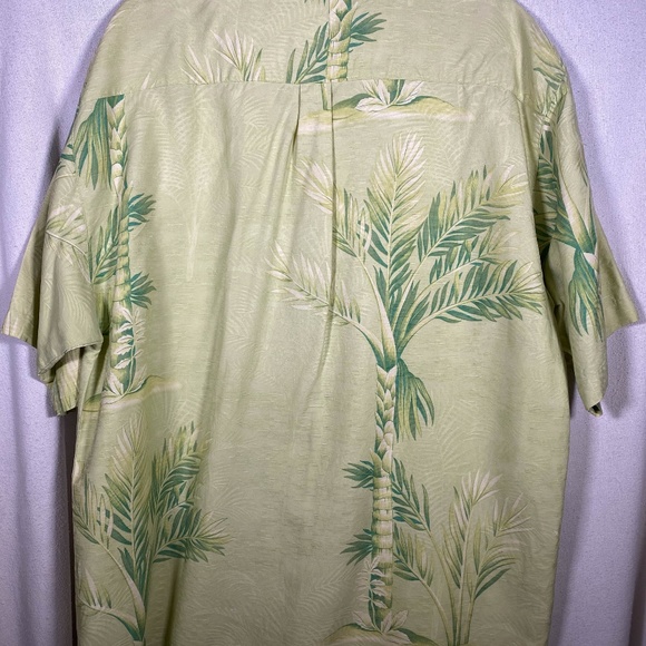 Green Tommy Bahama Hawaiian Shirt LARGE - Picture 5 of 5